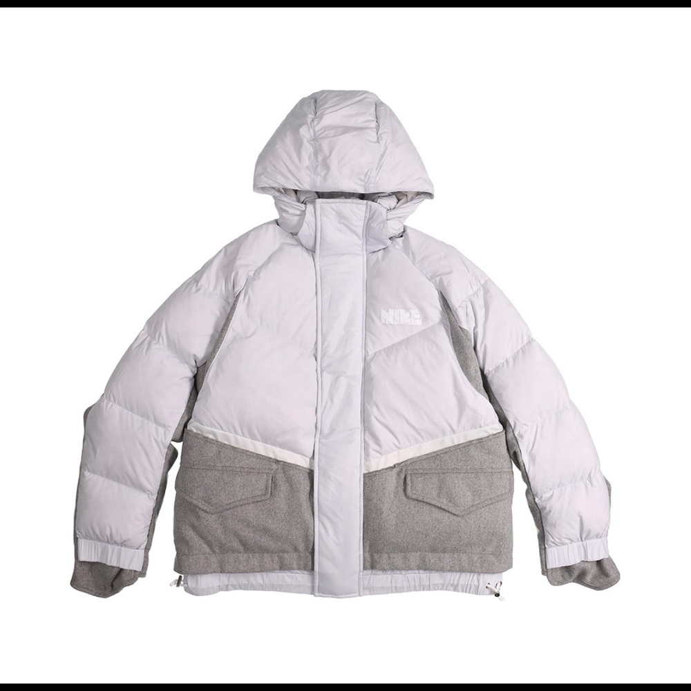 Sacai x NIKE pure platinum Men’s Parka